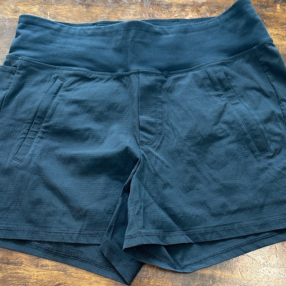 Athleta Black High-Rise Athletic Shorts